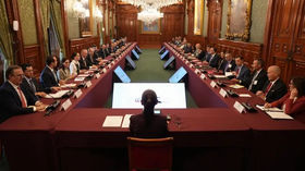 Sheinbaum se reúne con Ronald Johnson y empresarios de México y Estados Unidos en Palacio Nacional