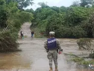 Refuerza el gobierno ayuda para afectados por 'Barry'