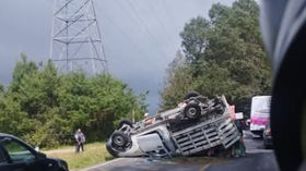 Volcadura de camioneta sobre la México-Tuxpan deja varios lesionados en Huauchinango