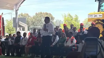 Armenta entrega 14 módulos de maquinaria para infraestructura social
