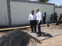 Continúa Pepe Chedraui supervisando trabajos de bacheo en colonia Ignacio Zaragoza