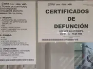 Acusan escasez de certificados de defunción… pero abogada los vende