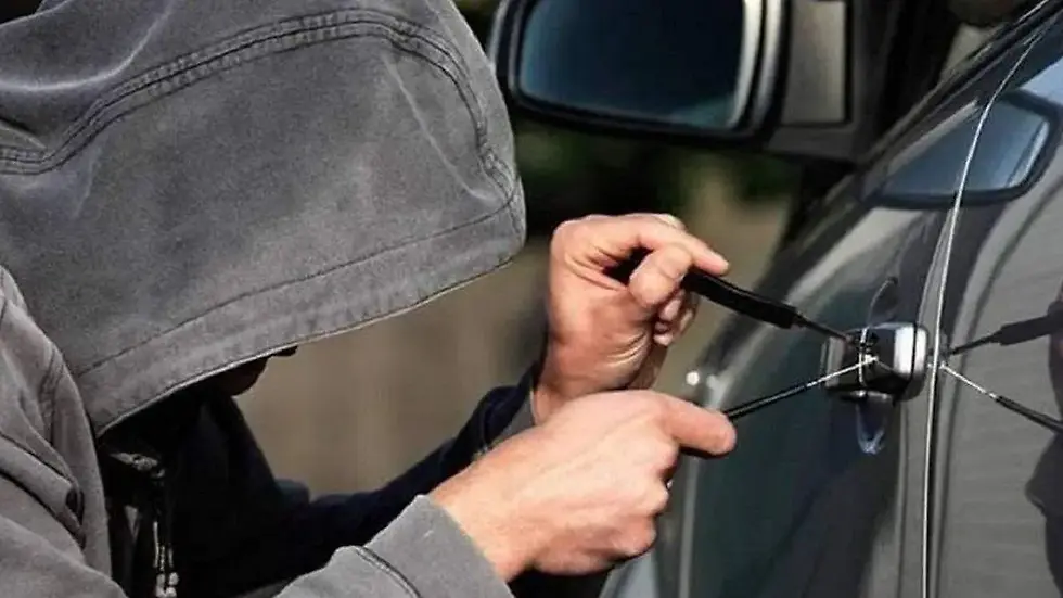 Detienen en flagrancia a sujeto que intentó robarse un BMW cerca del Hospital San José