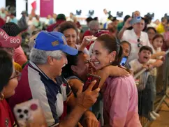 Sheinbaum: es falso que programas sociales endeuden al país, asevera desde Campeche