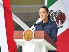 Sheinbaum deslindó al gobierno de intento de retirar antimonumento en el Ángel de joven desaparecida
