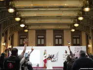 Sheinbaum critica la “maldita deuda corrupta” heredada por Peña y Calderón