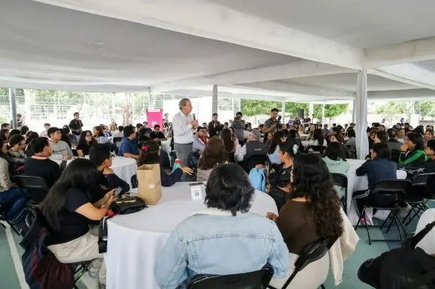 Pepe Chedraui comparte con las juventudes y reconoce su papel como Protagonistas de la Ciudad