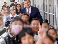 Regreso con historia: gobernador Armenta visita su Alma Máter