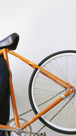 IDEAS DECORATIVAS PARA GUARDAR TU BICI EN CASA