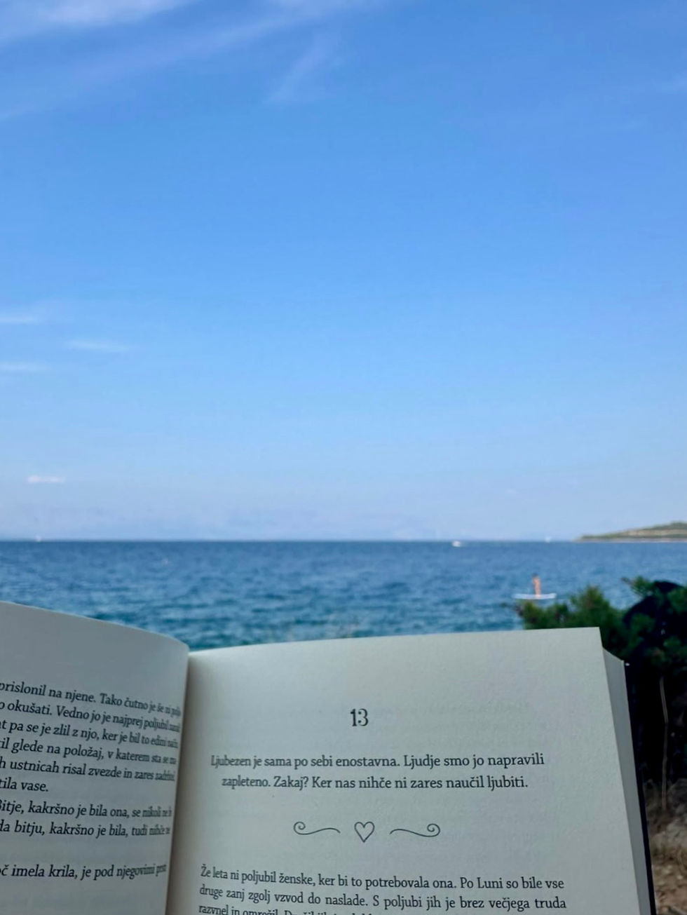 596DB1EC-89D0-44BE-981F-68A995A5A232