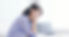悩んでいる女性