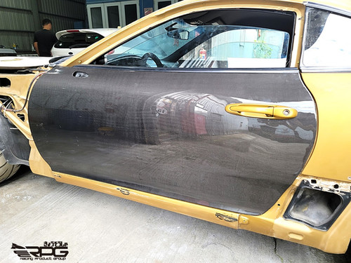 Supra A80 8.8 lbs Vacuum Form Carbon Fiber Doors (Installed