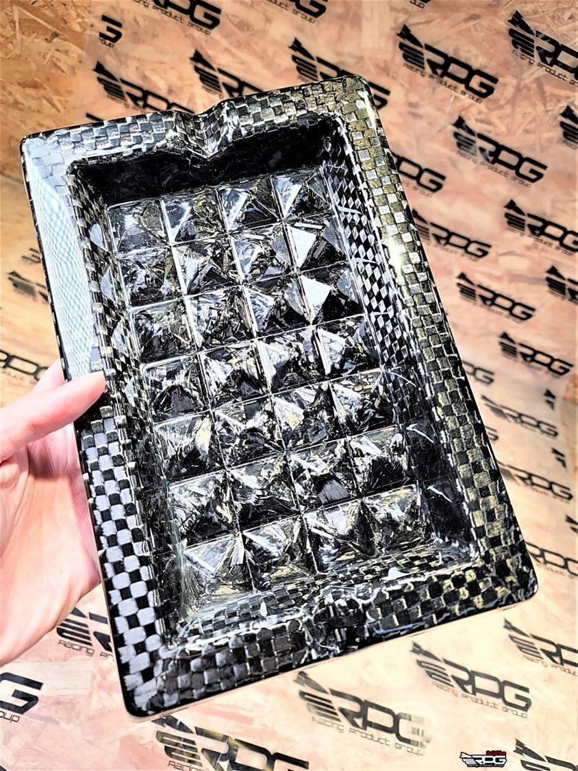 Thumbnail: CARbon LiFeSTyLe -Vacuum Form Forged Weave + 12K Plain Weave Carbon CigarAshTray