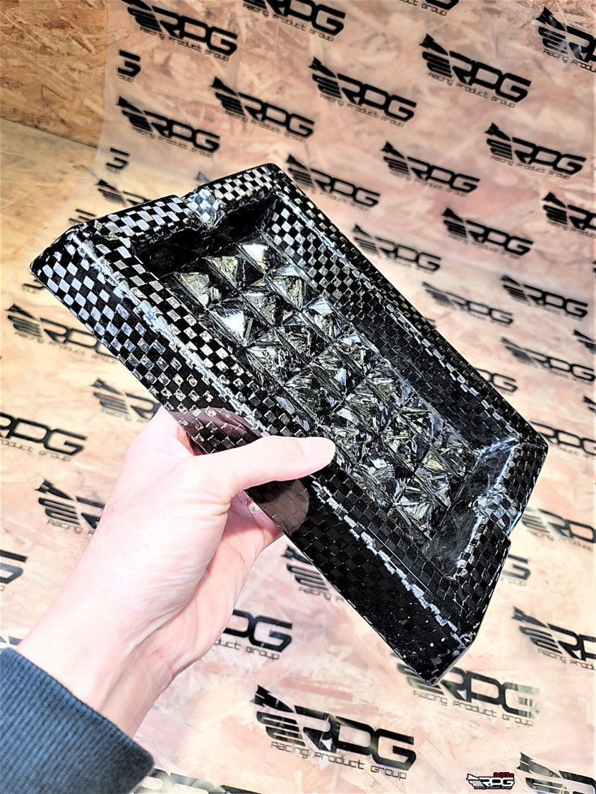 Thumbnail: CARbon LiFeSTyLe -Vacuum Form Forged Weave + 12K Plain Weave Carbon CigarAshTray