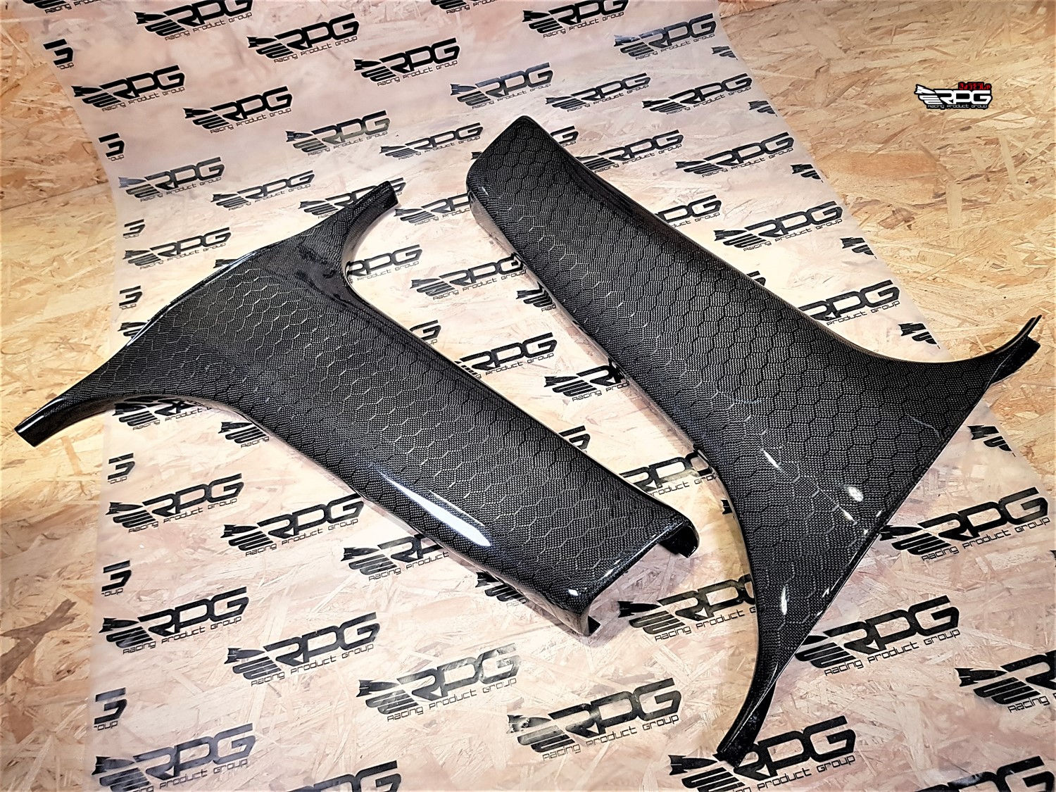 GD / GG Chassis 2pcs Vacuum Carbon B Pillar Lower Trim Set (Replacement)
