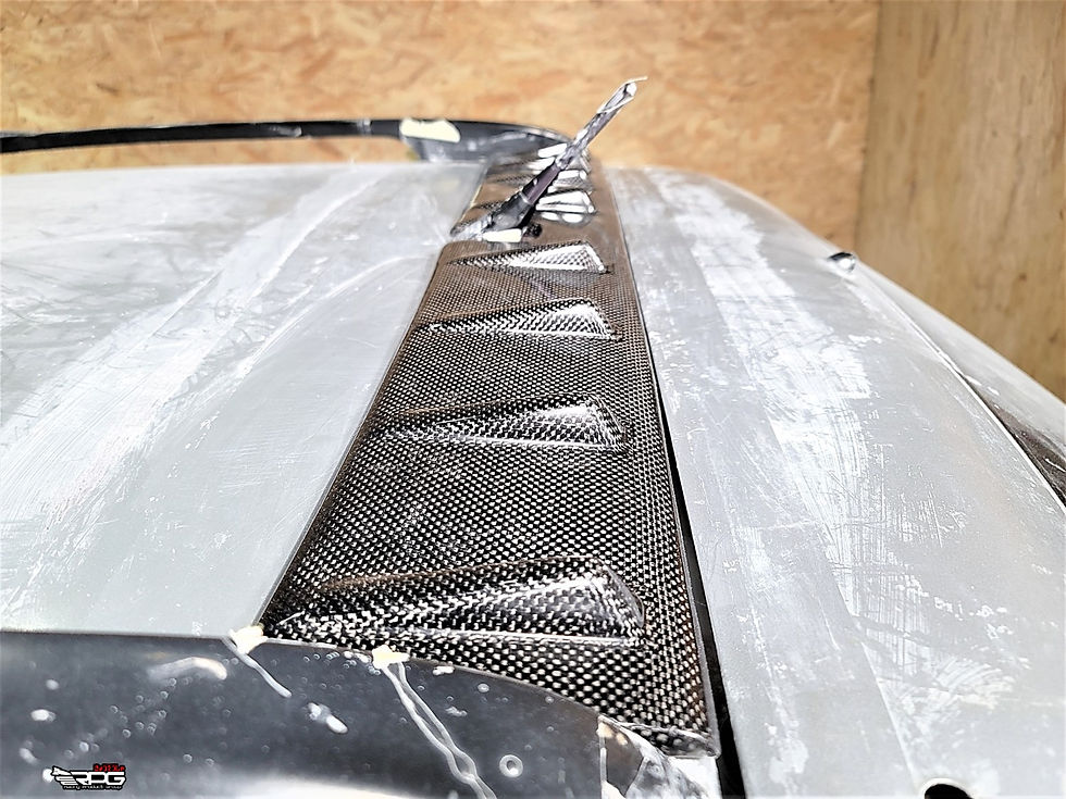 Thumbnail: GG Wagon - Vacuum Carbon Roof Vortex Generator