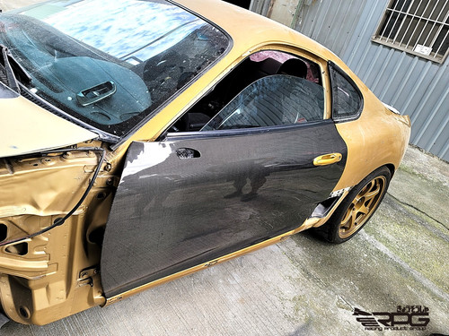 Supra A80 8.8 lbs Vacuum Form Carbon Fiber Doors (Installed