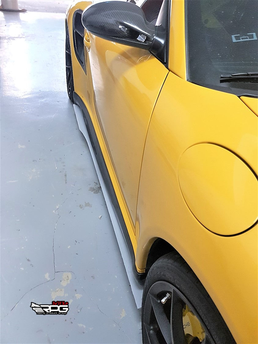 Thumbnail: 997 GT3 RS/TURBO - GT Vacuum Carbon Add-on Side Skirt Extension Rocker Panel Kit