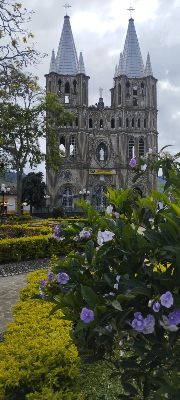 Retire in Jardín Colombia: Cost of Living, Healthcare, Visas & Best Neighborhoods