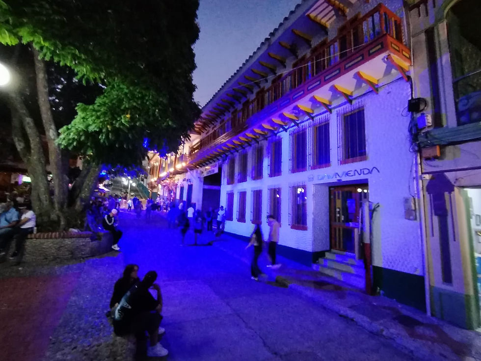 Can Americans and Canadians Buy Property in Colombia? Updated 2026 Rules