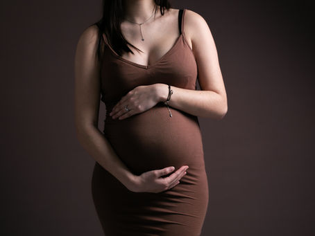 Vous hésitez à faire une séance photo grossesse ? Voici pourquoi vous allez adorer