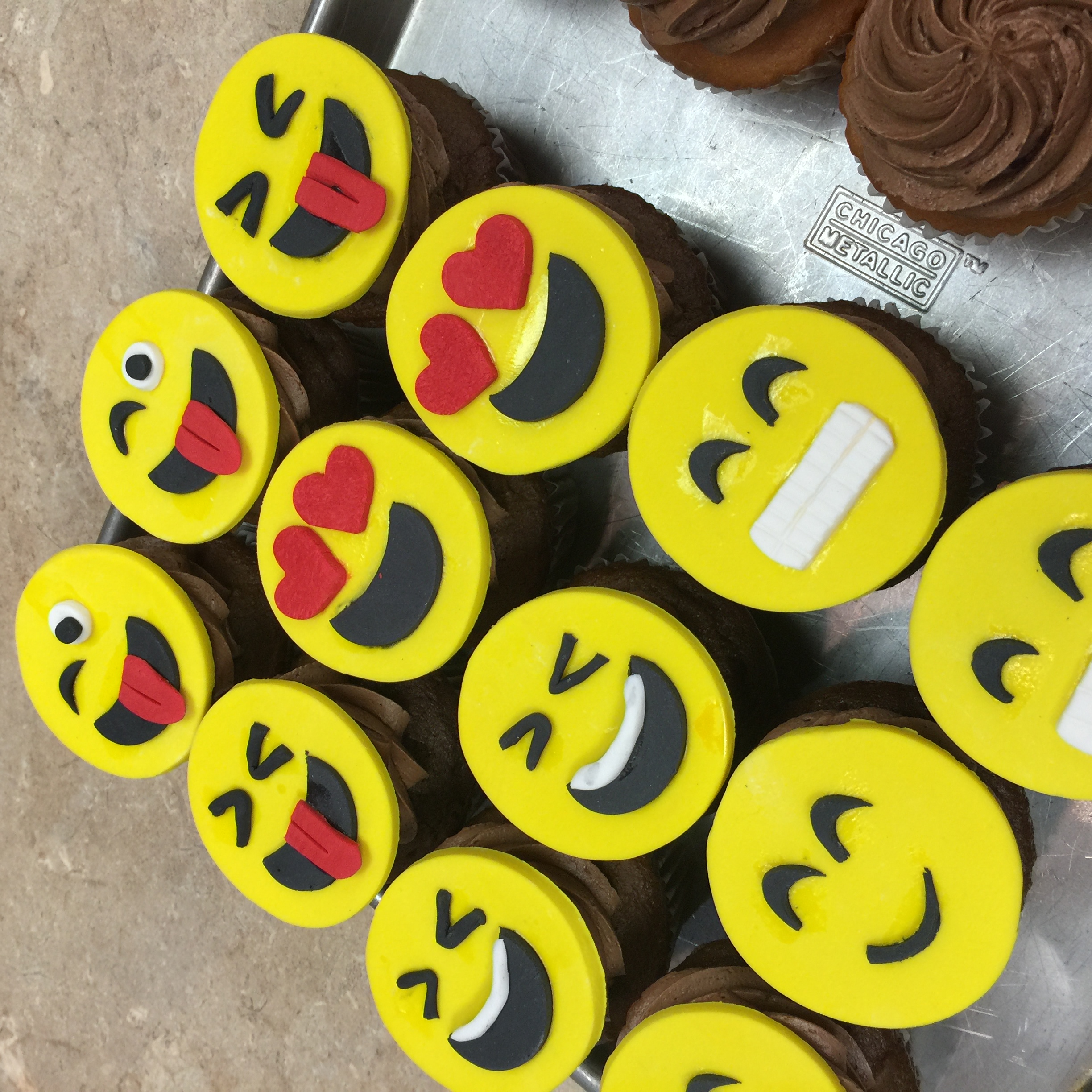 Emjoi Cupcakes
