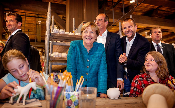 Angela Merkel und Politiker:innen bei politischer Veranstaltung – Eventfotografie in Mecklenburg-Vorpommern