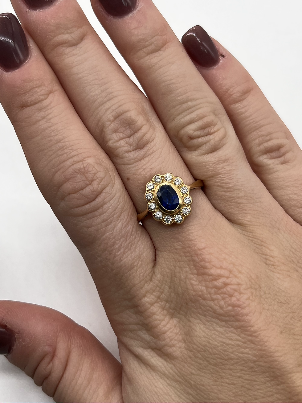 Thumbnail: Vintage Sapphire & Diamond Ring