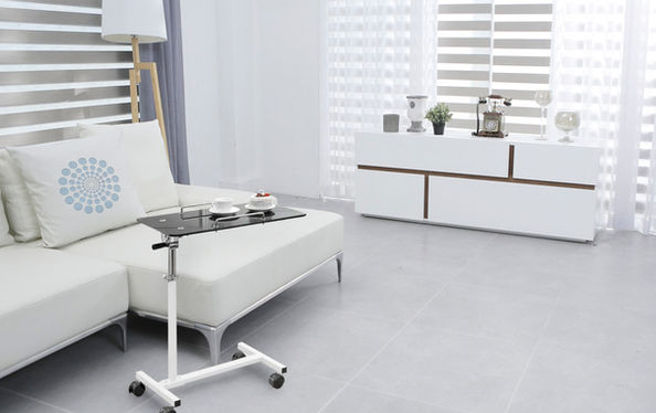 Multifunctional bedside table with adjustable tray – overbed desk for eating, writing, or laptop use in bed