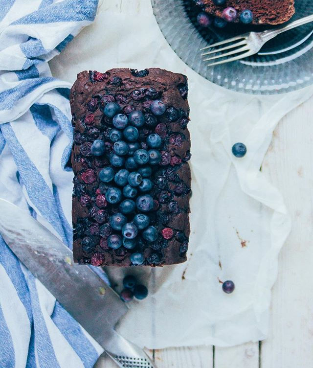 CHOCOLATE BLUEBERRY BANANA BREAD