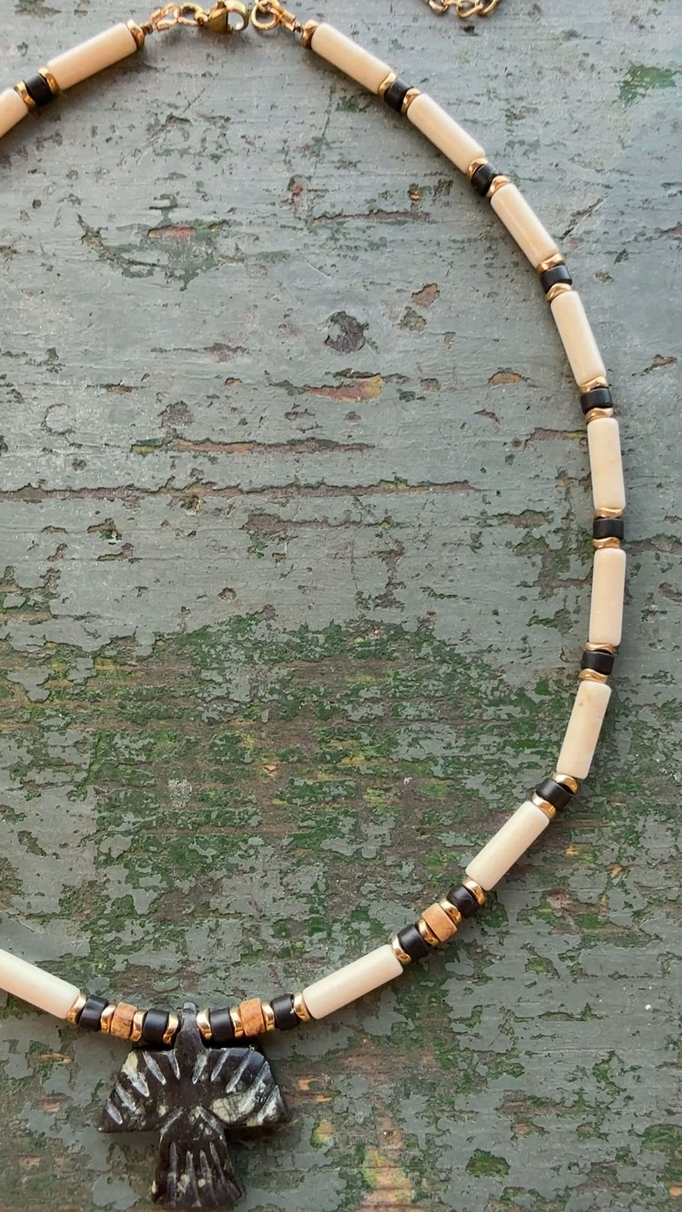 Miniature : COLLIER APONI, collier amérindien, animaux Zuni