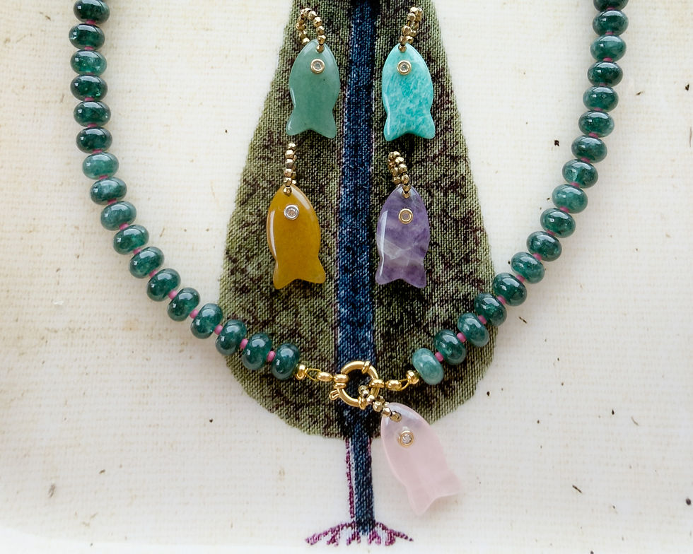 Miniature : COLLIER TUTTI FRUTTI  perles ovales pendentif poisson