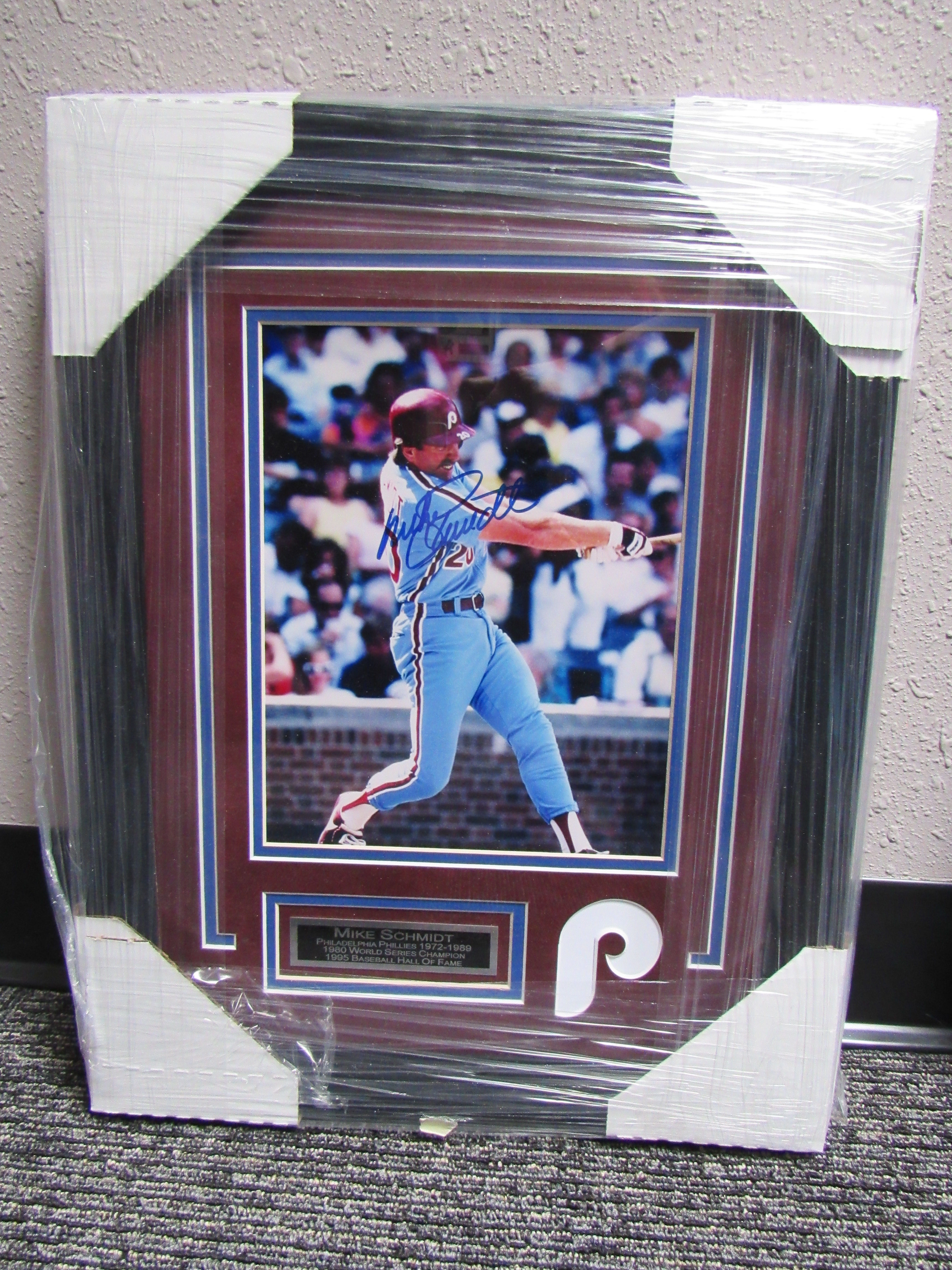 Mike Schmidt Signed Photo (Framed)
