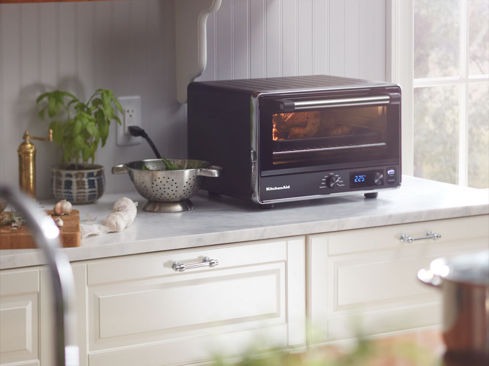 FY22_Small_Appliances_Cape-Cod_KitchenAid_Countertop_Oven_08_036.jpg