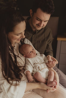 Liverpool newborn photography in the comfort of your home. Relaxed lifestyle sessions capt
