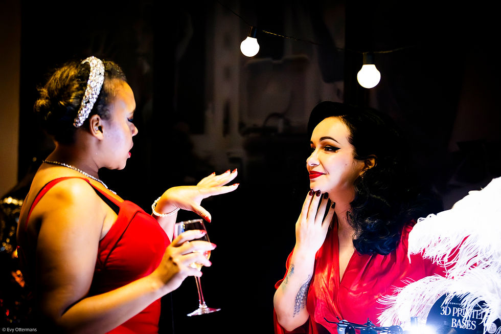 Evy Ottermans_Dutch_Burlesque_festival_25_09_06_22_27_38_111A7747