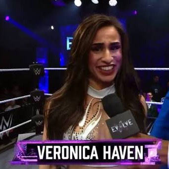Fallyn Grey is Veronica Haven in WWE EVOLVE!