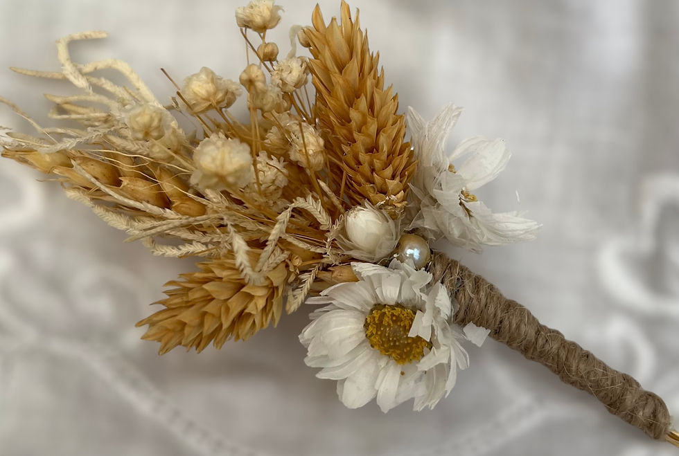 Thumbnail: Natural Dried Boutonniere