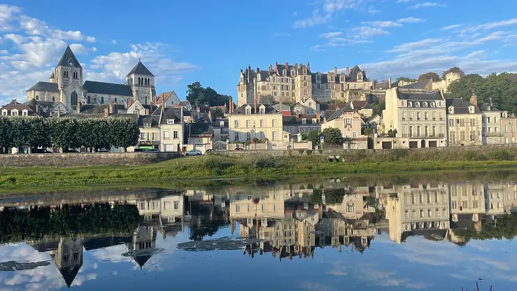 Vue de la berge à Saint Aignan