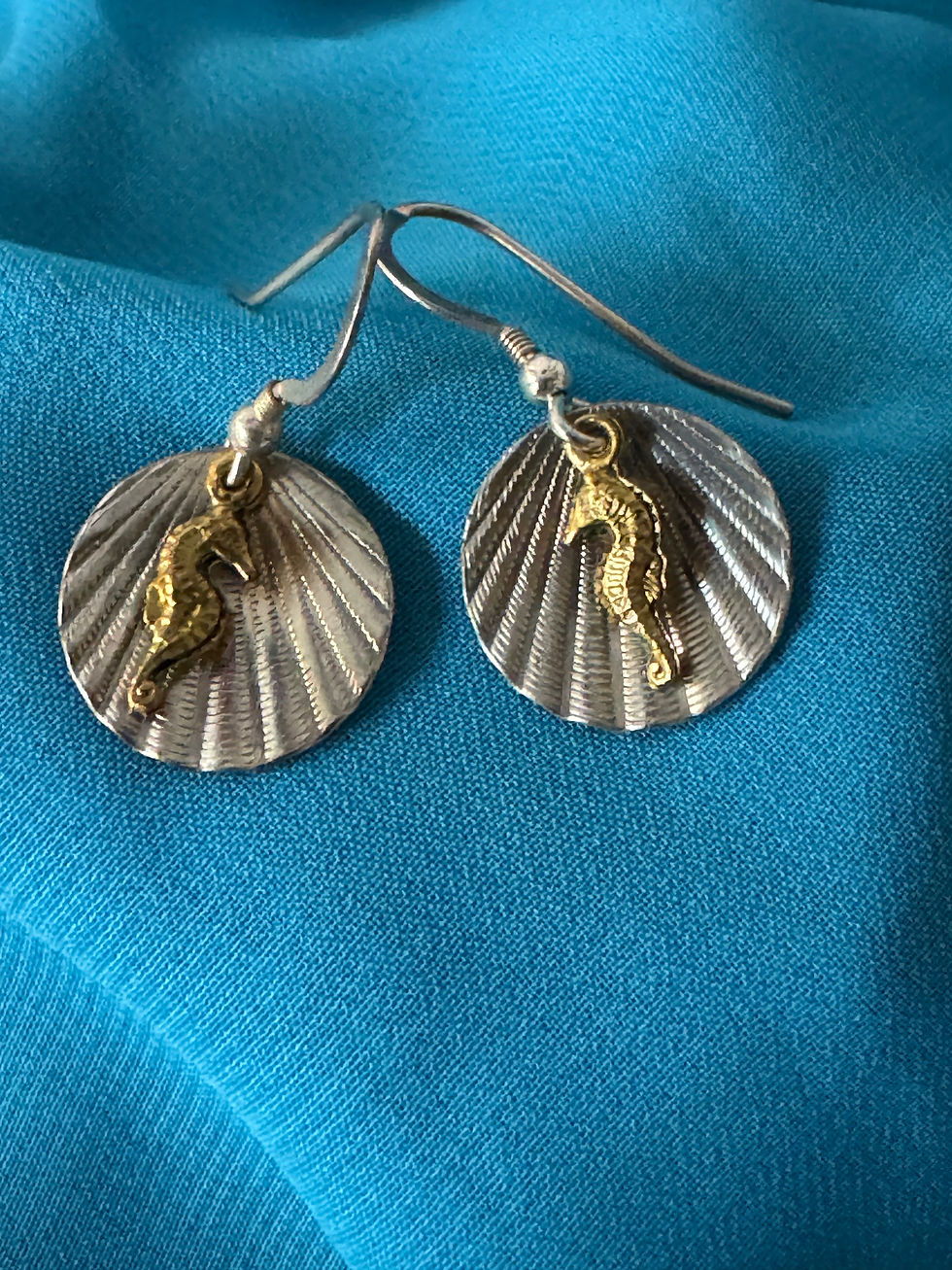 Thumbnail: "Sea Shell with Seahorse"