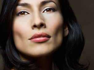 Get a Gorgeous Makeup Look for Dry Skin by Best Makeup Artist in Lucknow: Simple Steps and Tips