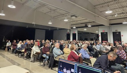 Débat des candidats aux élections municipales 2025