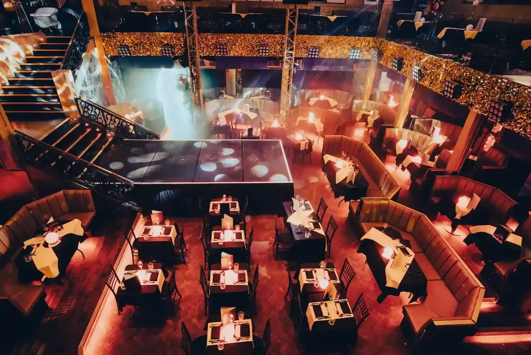 Proud Late Club Tables and Stage Layout