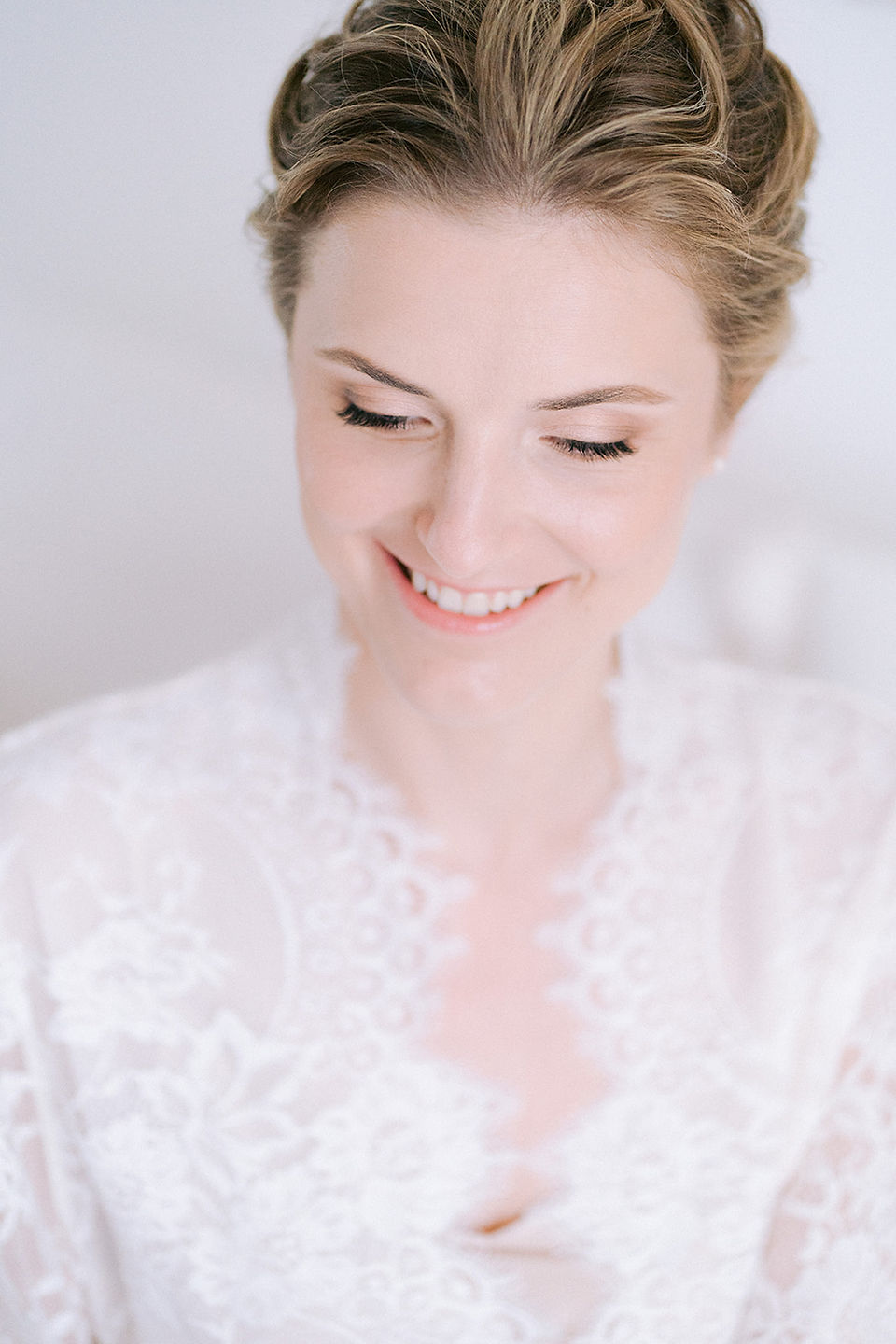 portrait d'une mariée au moment de ses préparatifs en Italie