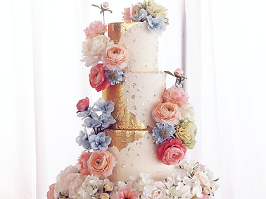 Gerastan bakehouse floral gold leaf wedding cake