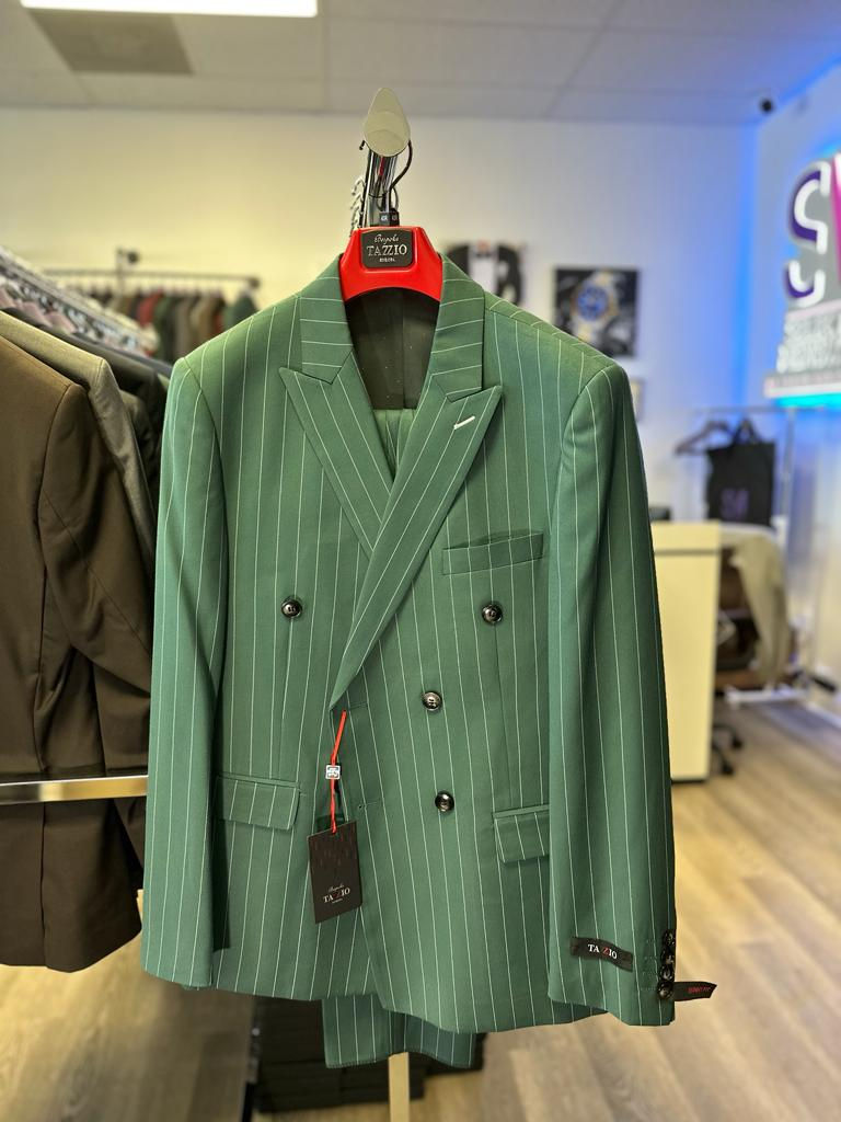 Thumbnail: green coat