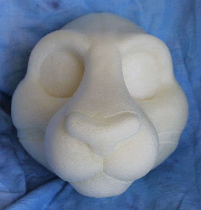 TOONY LARGE FELINE FOAM BASE