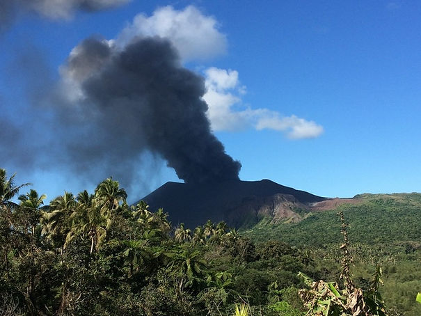 volcan yasur tanna.jpg