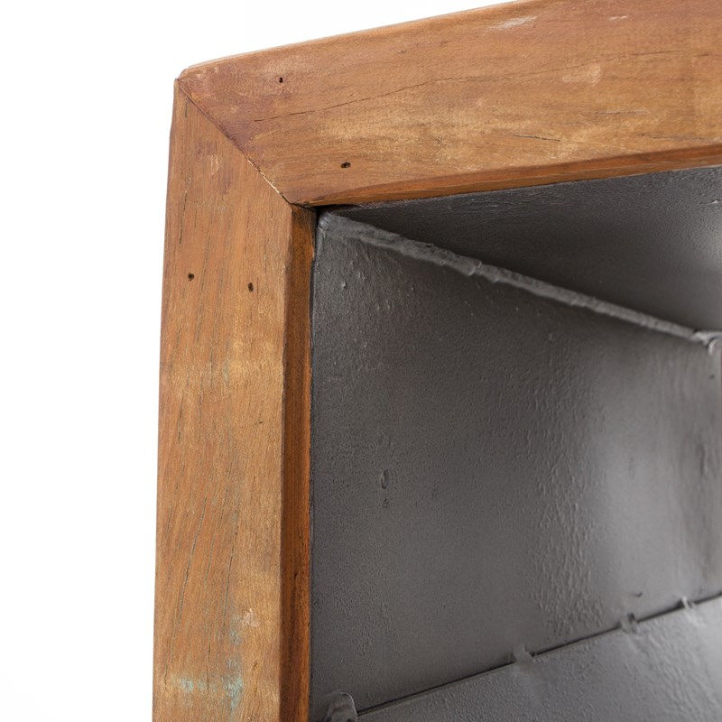 Thumbnail: DESMA ROOM DIVIDER