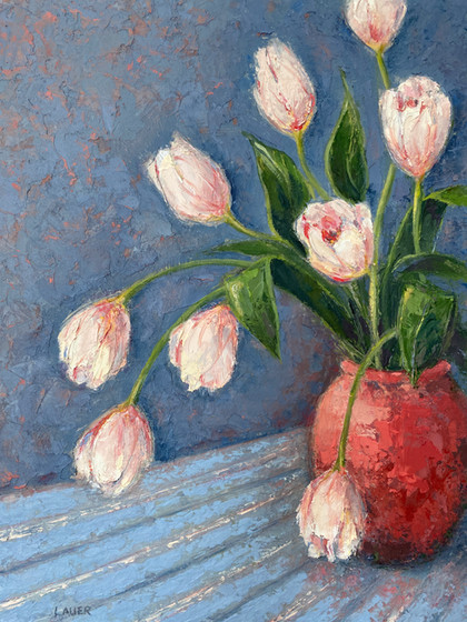 Tulips
Red vase
Still life